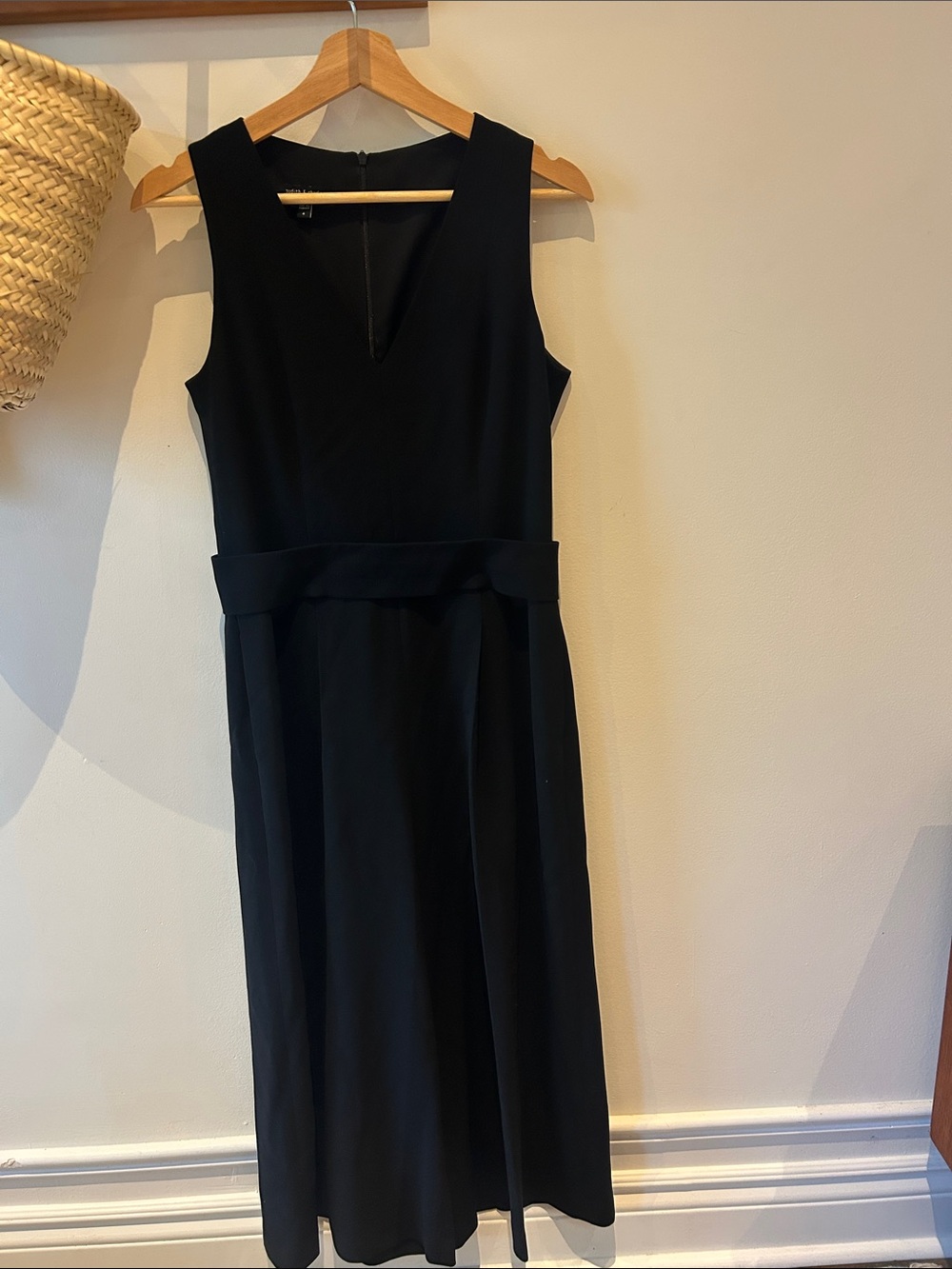 Elegant Black Sleeveless Jumpsuit